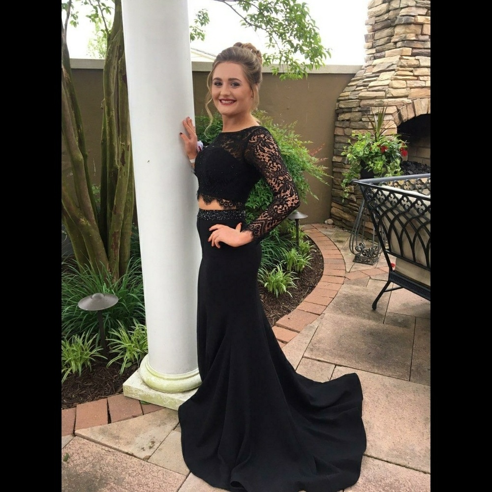 Black prom dress